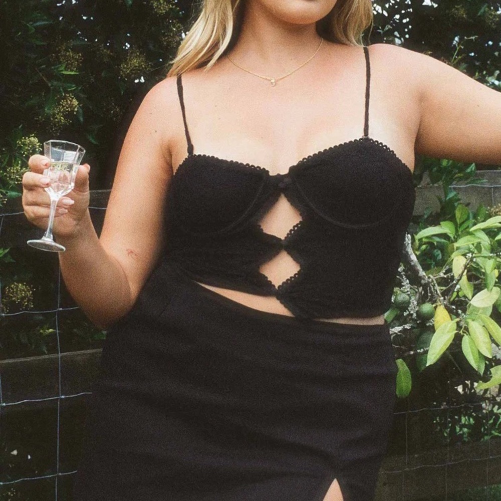 Princess Polly bouquet lace top black